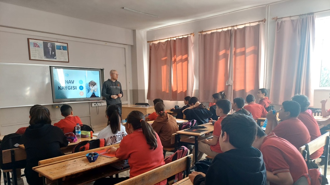 Okulumuz rehberlik servisi tarafından Sınav Kaygısı ortaokul  tüm sınıflarımıza seminer olarak verilmiştir.